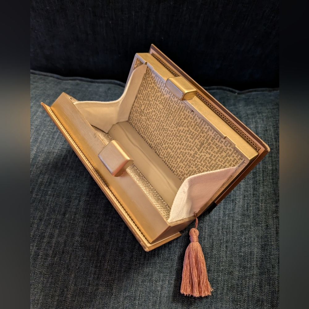 Vintage Brown Hard Cover Book Clutch With Pink Tassel - Picture 4 of 10
